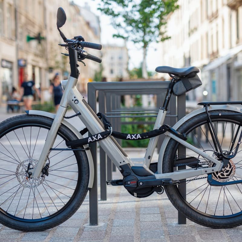 velo-de-ville-electrique-lundi-273-500-wh-sécurité