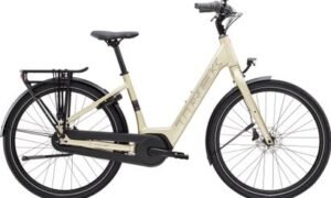Vélo de Ville Électrique Trek District+ 1 Lowstep Shimano Nexus 7V 400 Wh 700 mm Beige 2024