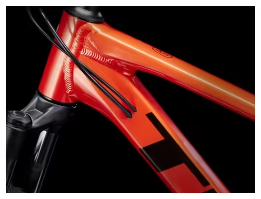 VTT Semi-Rigide Trek Marlin 6 Shimano Cues 10V 29'' Rouge Lave Gén 3-2 VTT semi-rigide Trek Marlin 6 rouge lave équipé du groupe Shimano Cues 10 vitesses, roues 29 pouces, génération 3-2