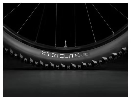 VTT Semi-Rigide Trek Marlin 6 Shimano Cues 10V 29'' Rouge Lave Gén 3-3 VTT semi-rigide Trek Marlin 6 rouge lave équipé du groupe Shimano Cues 10 vitesses, roues 29 pouces, génération 3-3